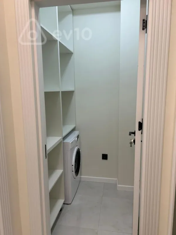 Satılır 2 otaqlı yeni tikili 78 m²