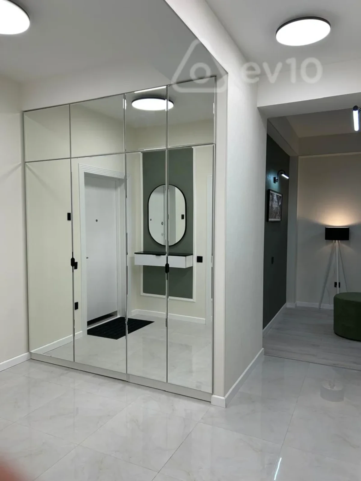 Satılır 2 otaqlı yeni tikili 78 m²