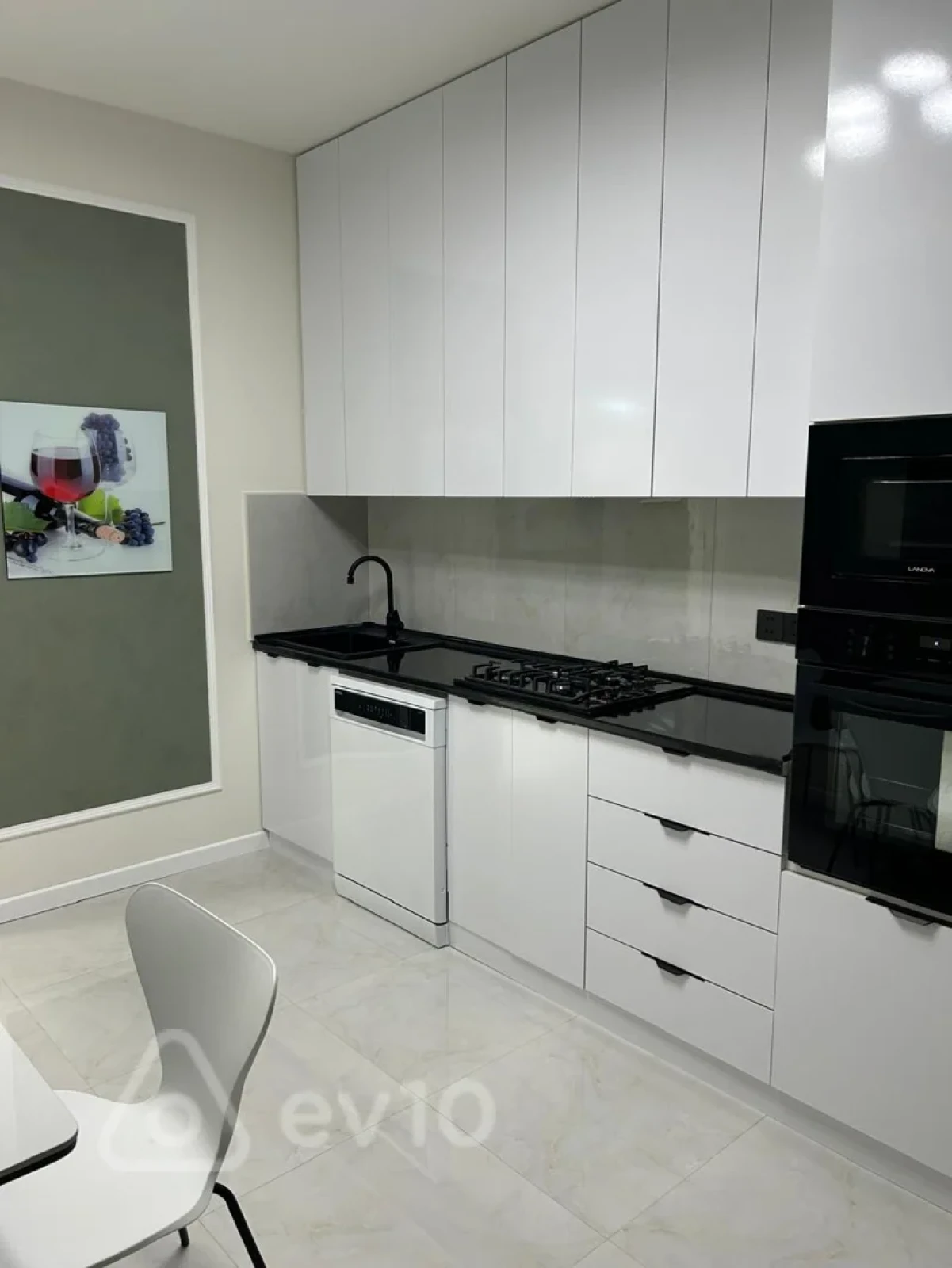 Satılır 2 otaqlı yeni tikili 78 m²