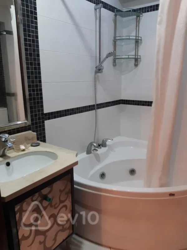 Satılır 2 otaqlı yeni tikili 80 m²