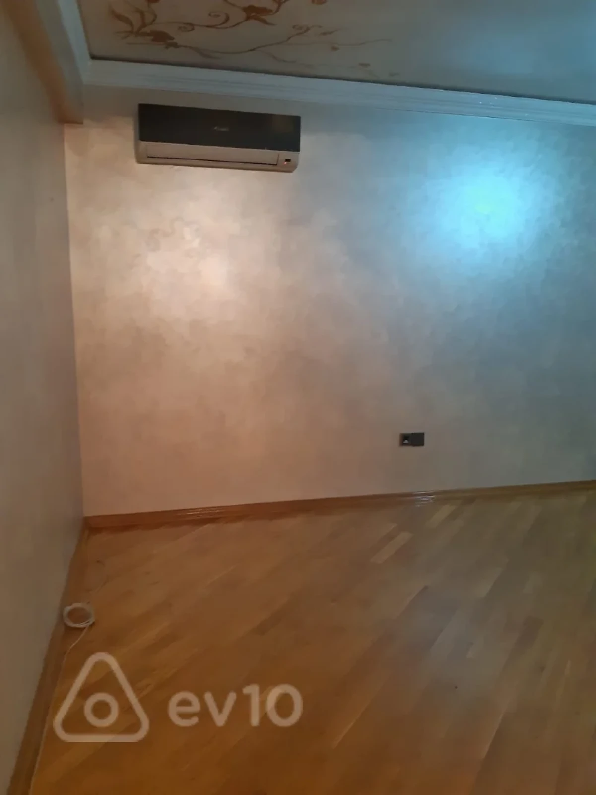 Satılır 2 otaqlı yeni tikili 80 m²