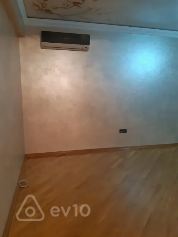 Satılır 2 otaqlı yeni tikili 80 m²