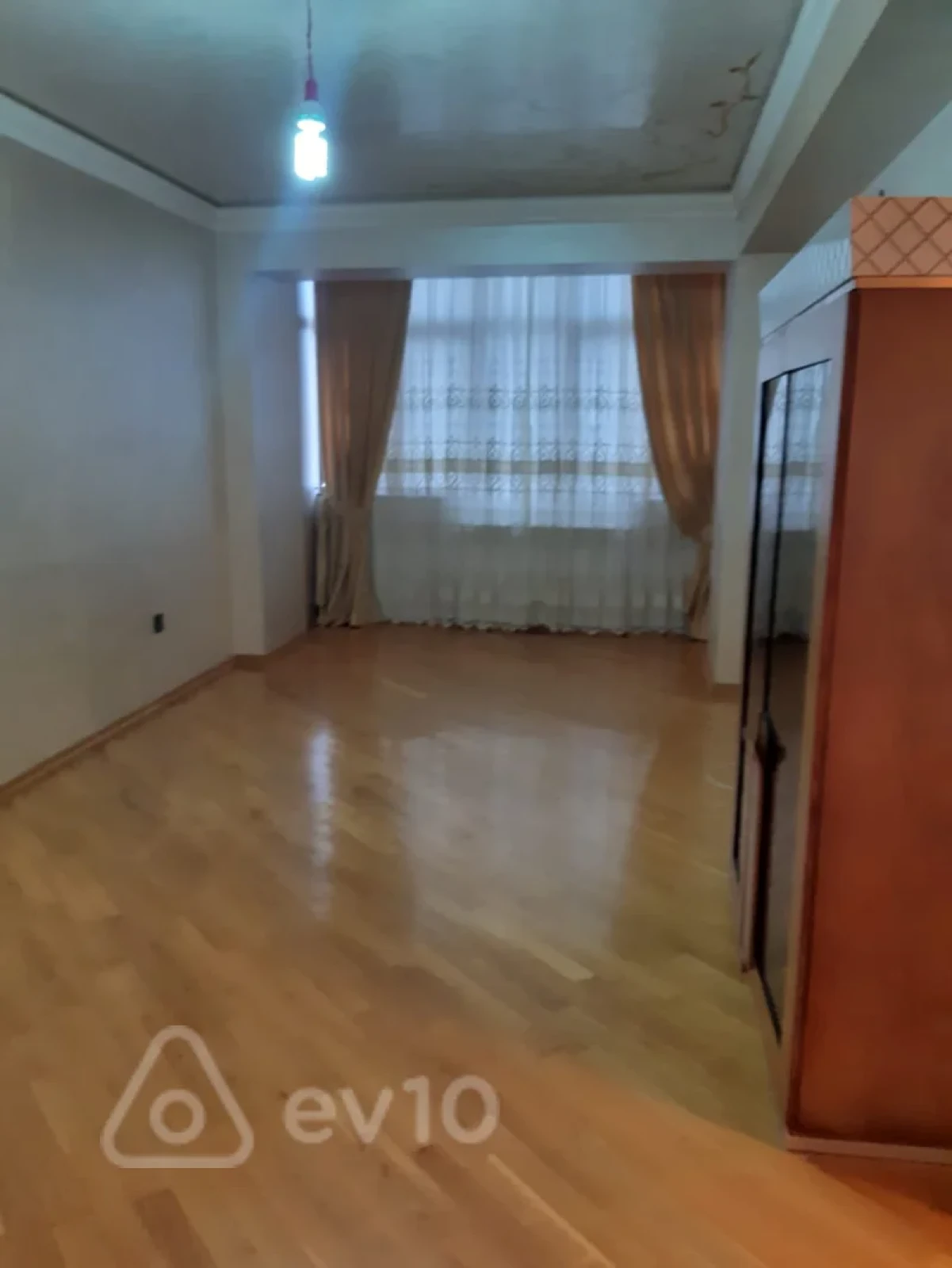 Satılır 2 otaqlı yeni tikili 80 m²