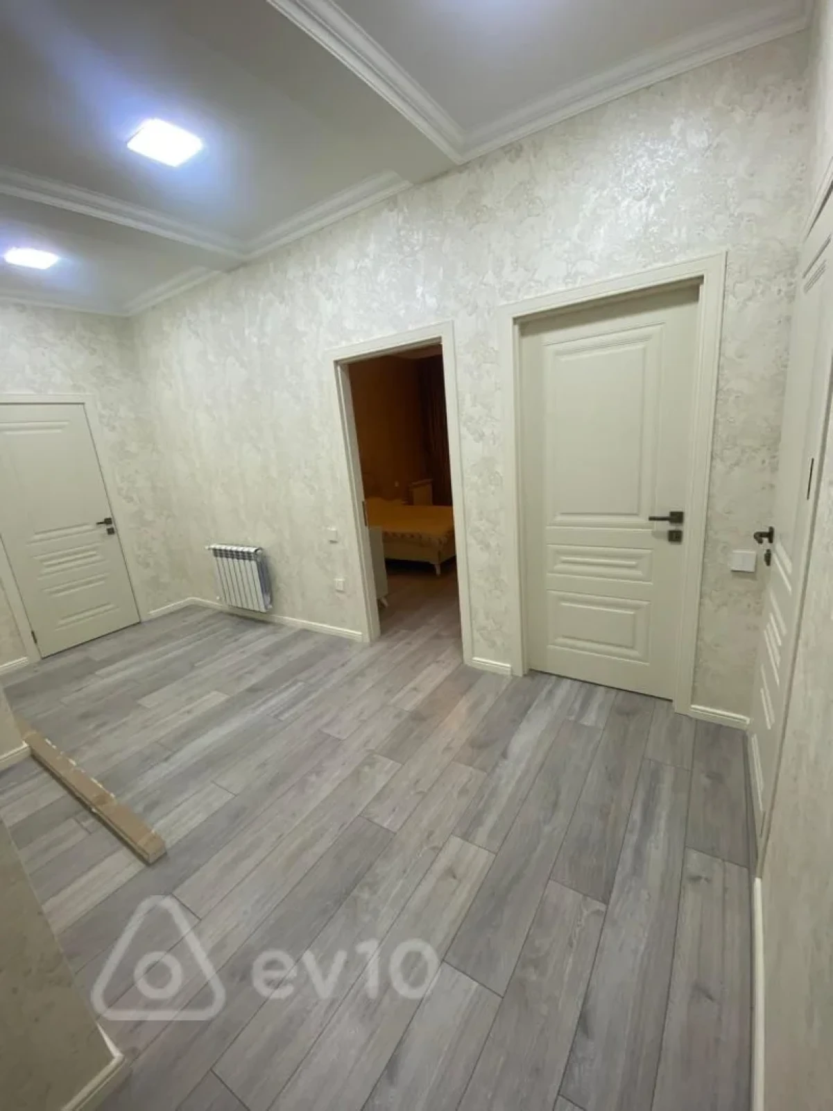 Kirayə verilir 2 otaqlı yeni tikili 107 m²