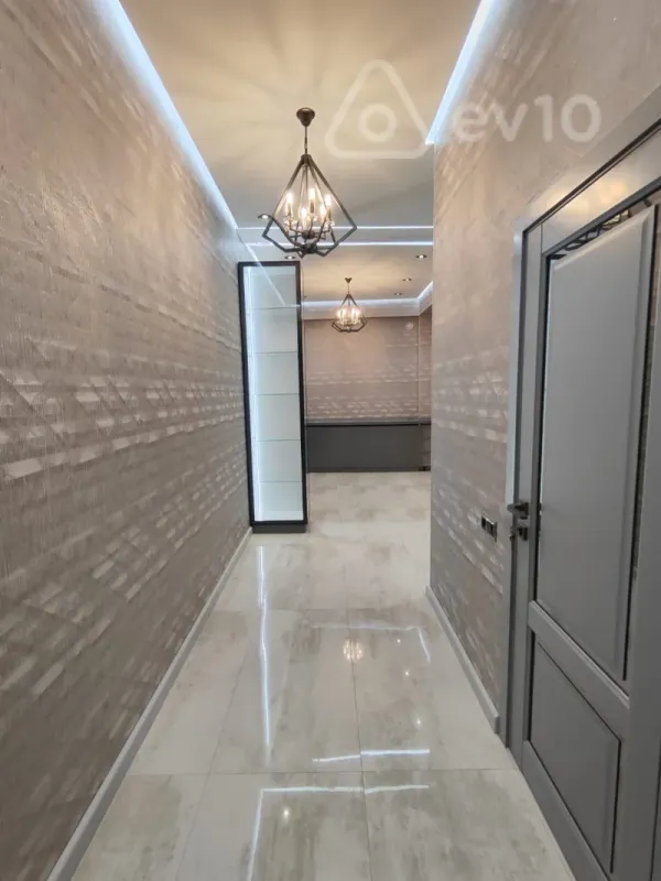 Satılır 2 otaqlı yeni tikili 88 m²