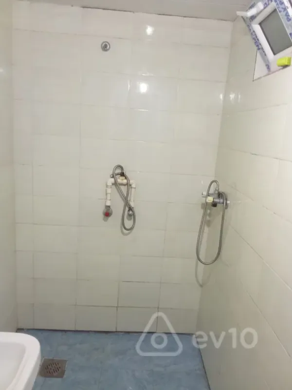 Kirayə verilir 4 otaqlı həyət evi 100 m²