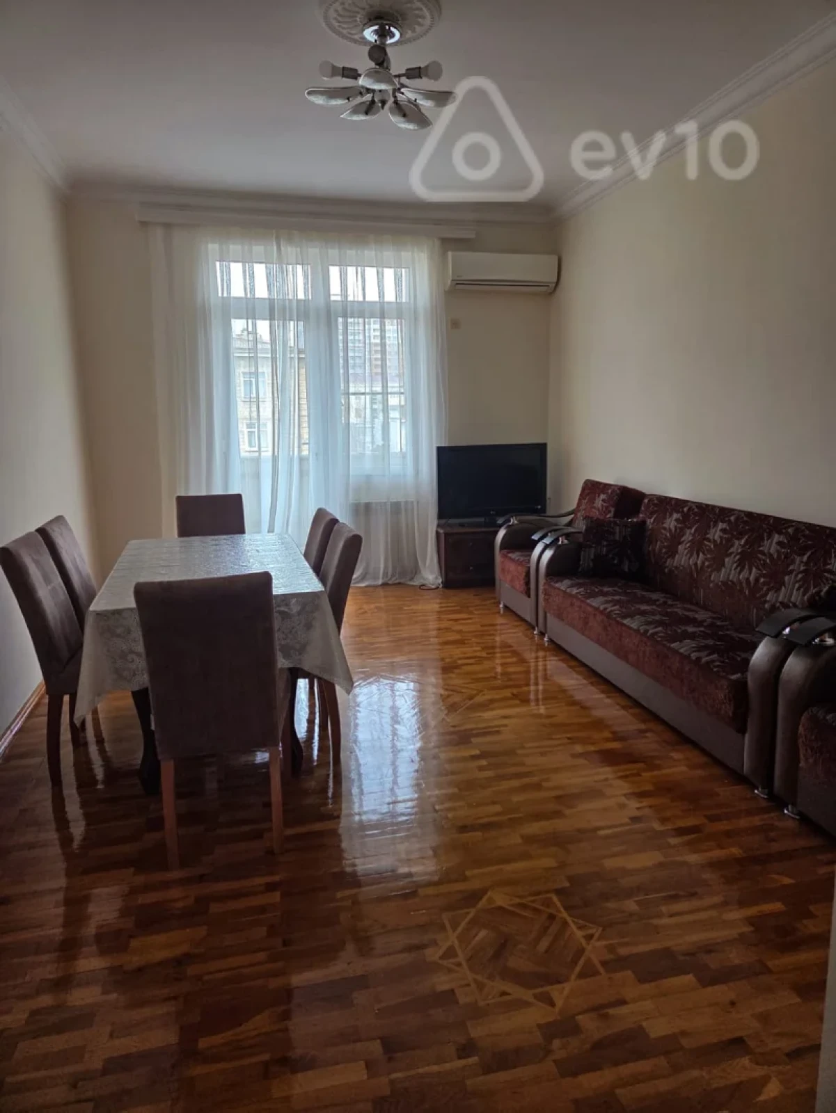 Kirayə verilir 2 otaqlı köhnə tikili 75 m²