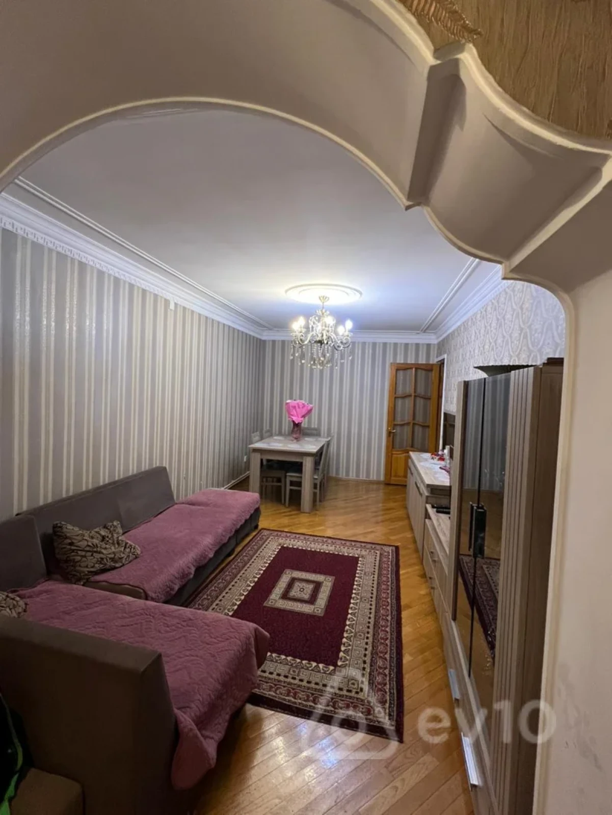 Satılır 3 otaqlı köhnə tikili 80 m²