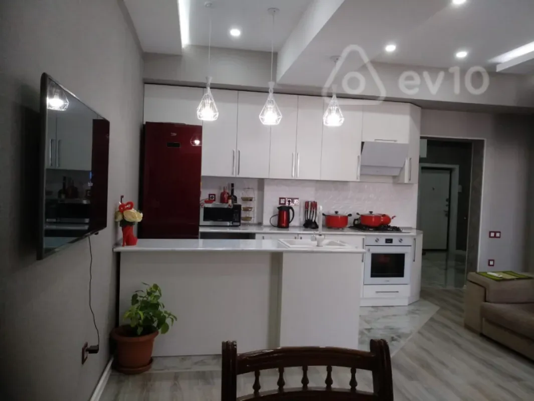 Satılır 3 otaqlı yeni tikili 105 m²