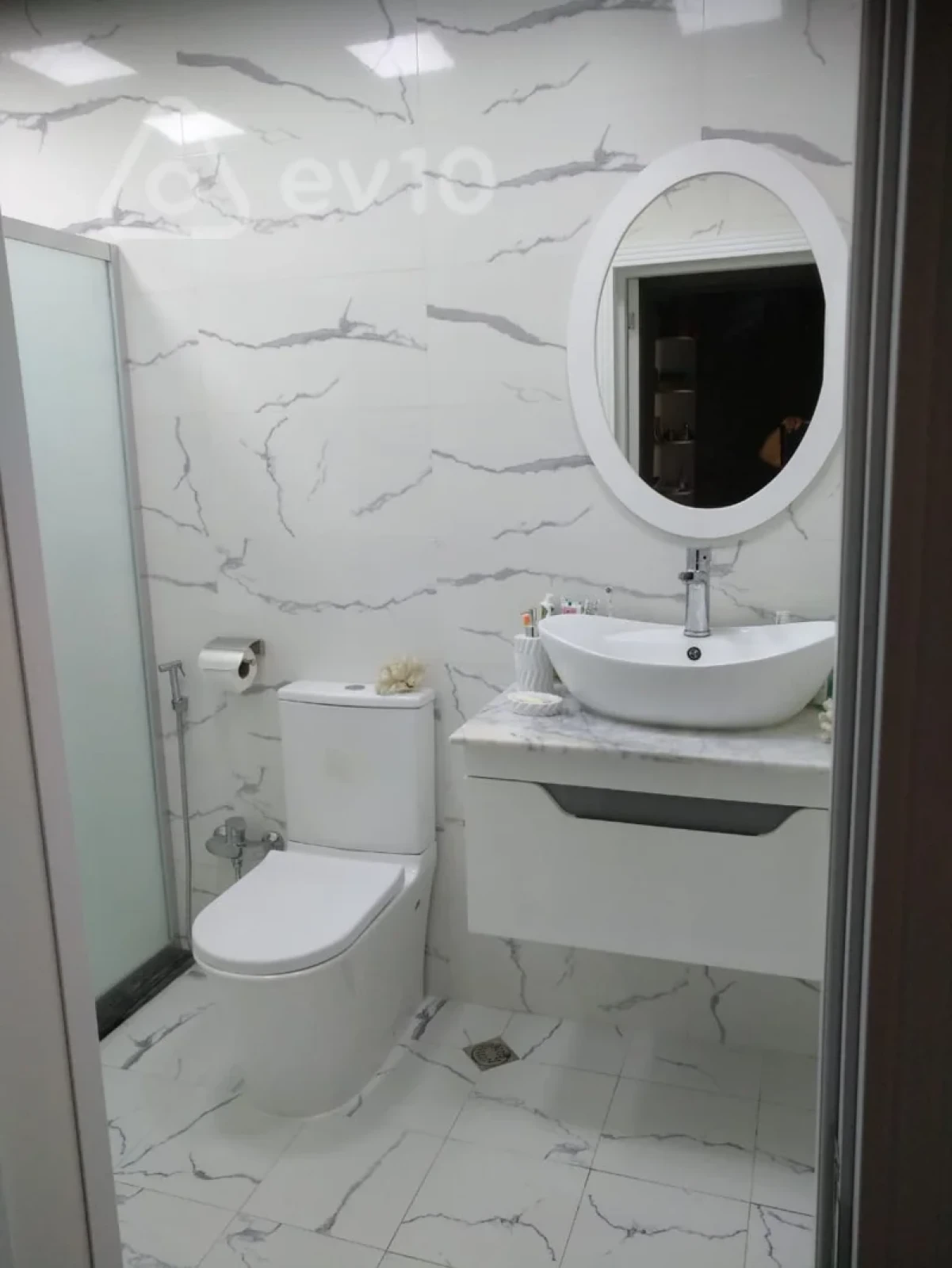 Satılır 3 otaqlı yeni tikili 105 m²