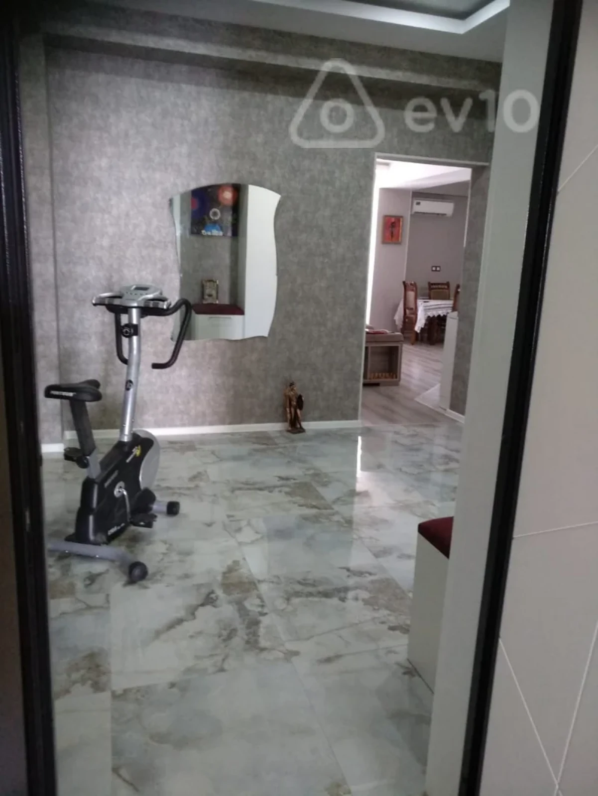 Satılır 3 otaqlı yeni tikili 105 m²