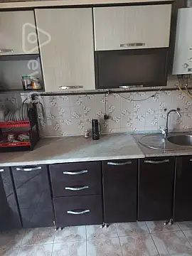 Kirayə verilir 1 otaqlı köhnə tikili 30 m²