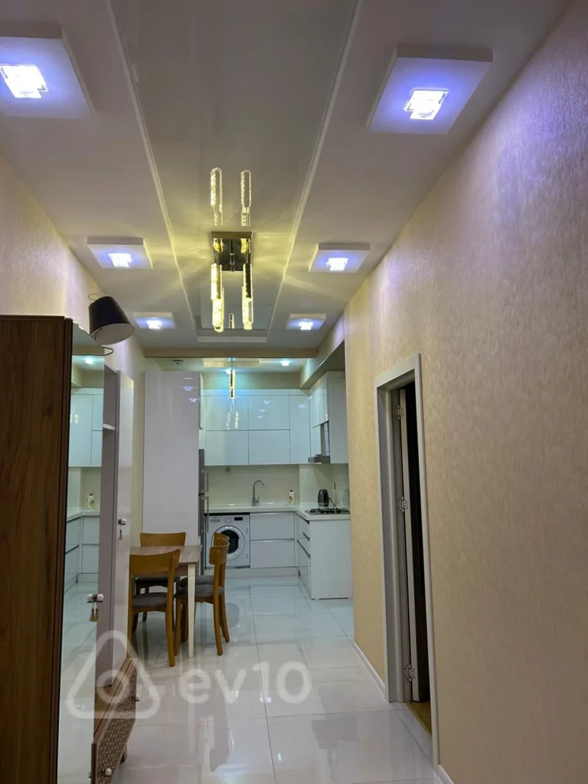 Kirayə verilir 2 otaqlı yeni tikili 90 m²