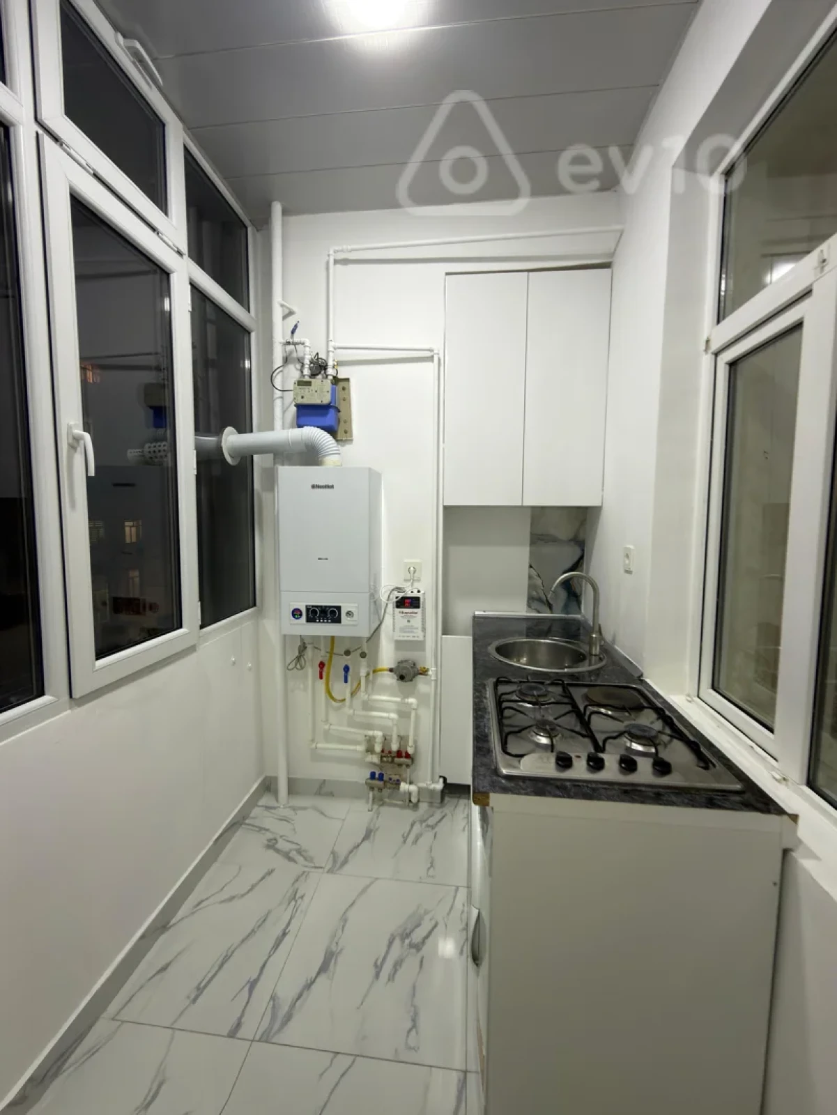 Kirayə verilir 2 otaqlı yeni tikili 68 m²