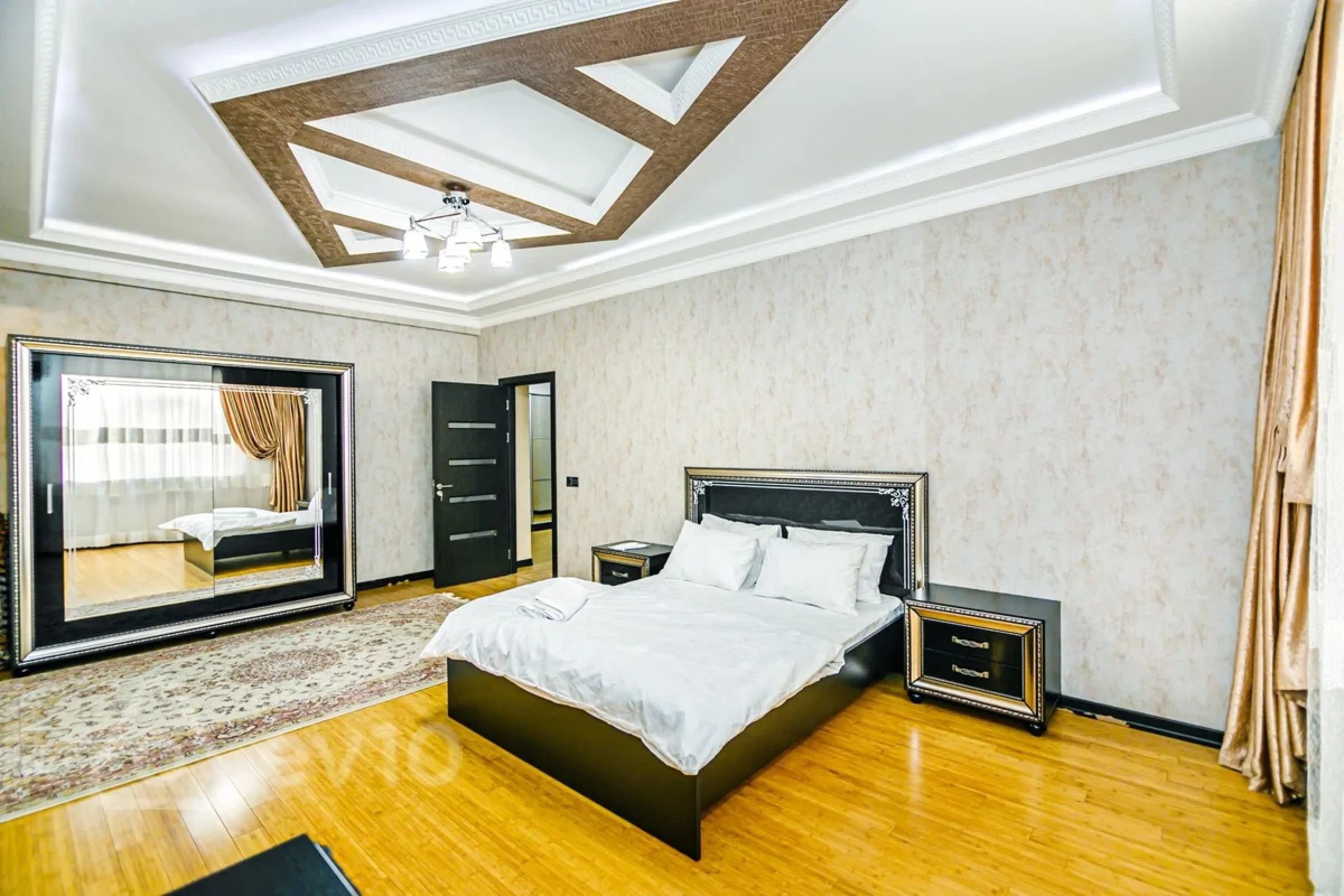 Kirayə verilir 3 otaqlı yeni tikili 135 m²