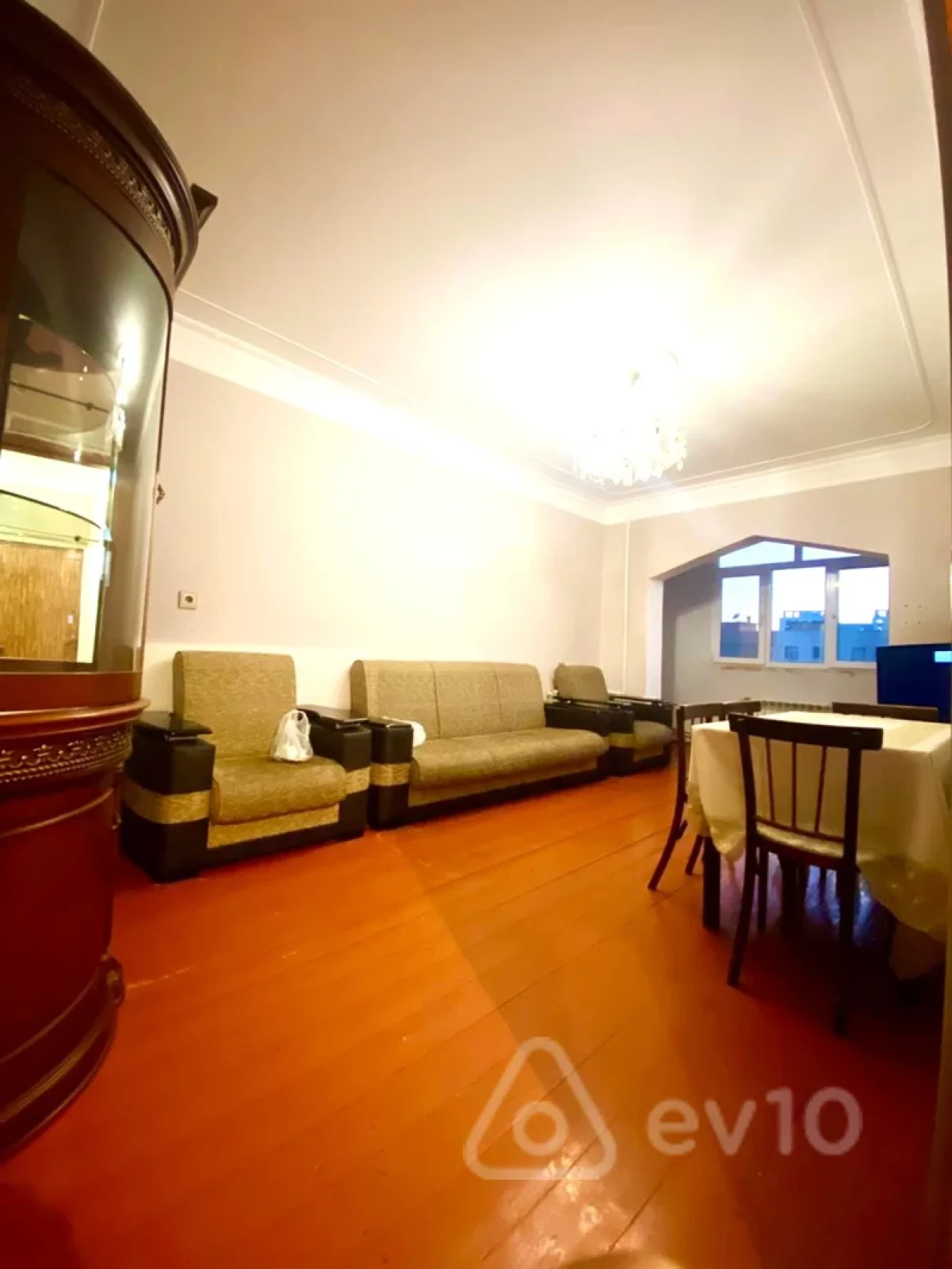 Kirayə verilir 3 otaqlı köhnə tikili 72 m²