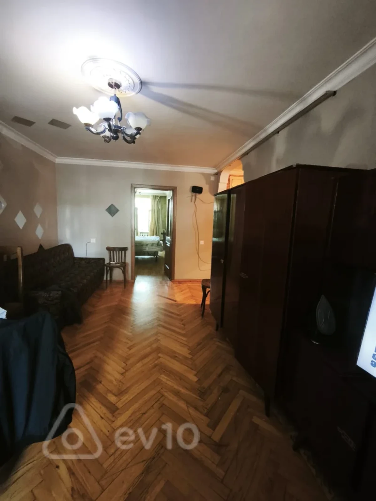 Kirayə verilir 2 otaqlı köhnə tikili 68 m²