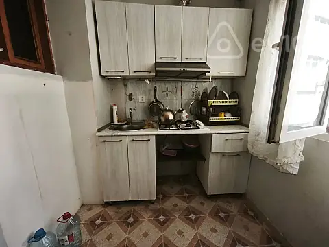 Kirayə verilir 2 otaqlı köhnə tikili 68 m²