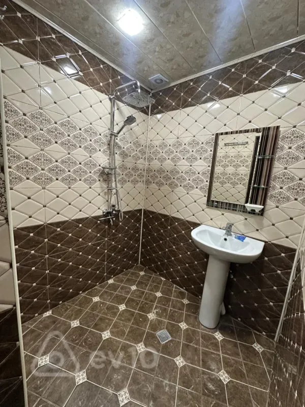 Kirayə verilir 2 otaqlı köhnə tikili 60 m²