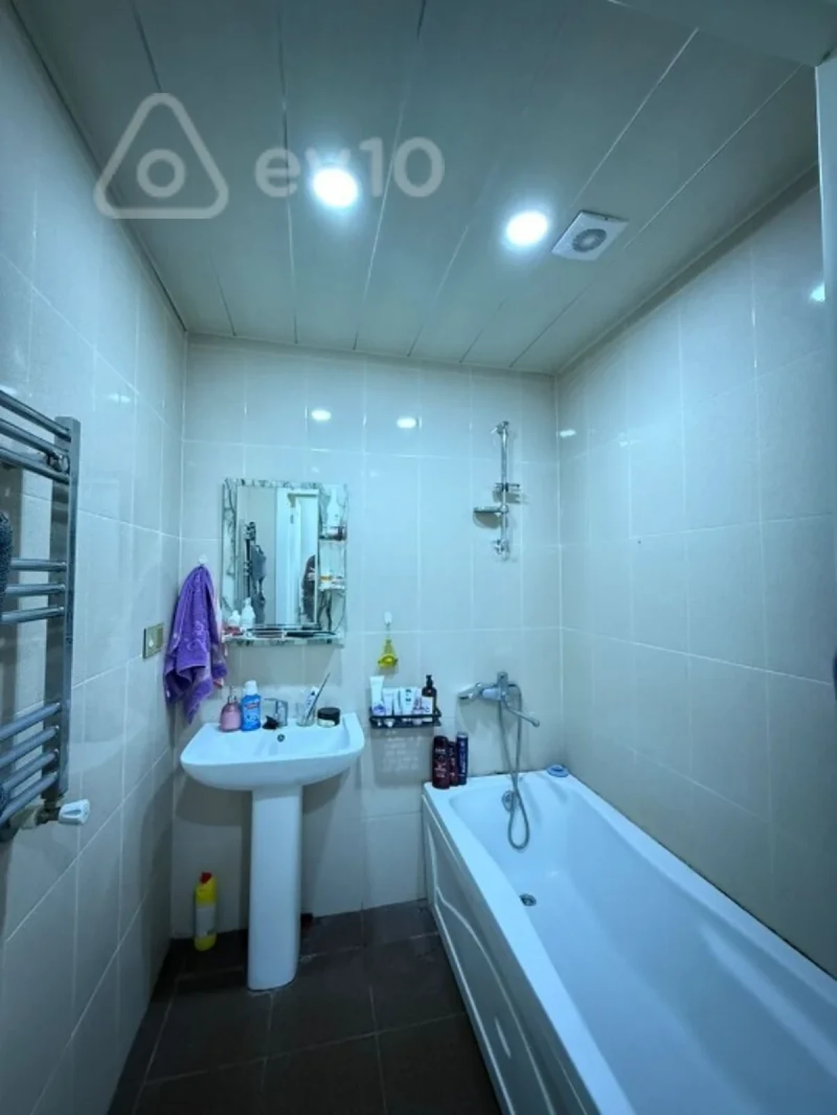 Kirayə verilir 3 otaqlı yeni tikili 85 m²