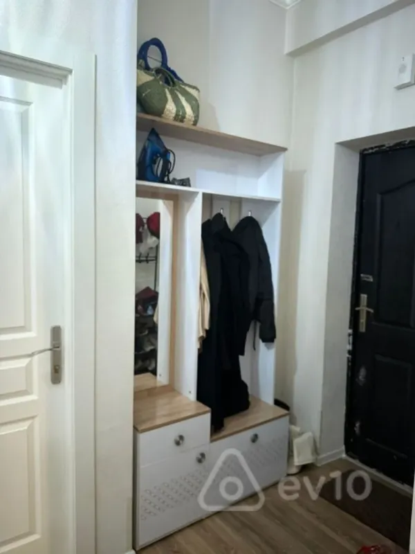 Kirayə verilir 3 otaqlı yeni tikili 85 m²