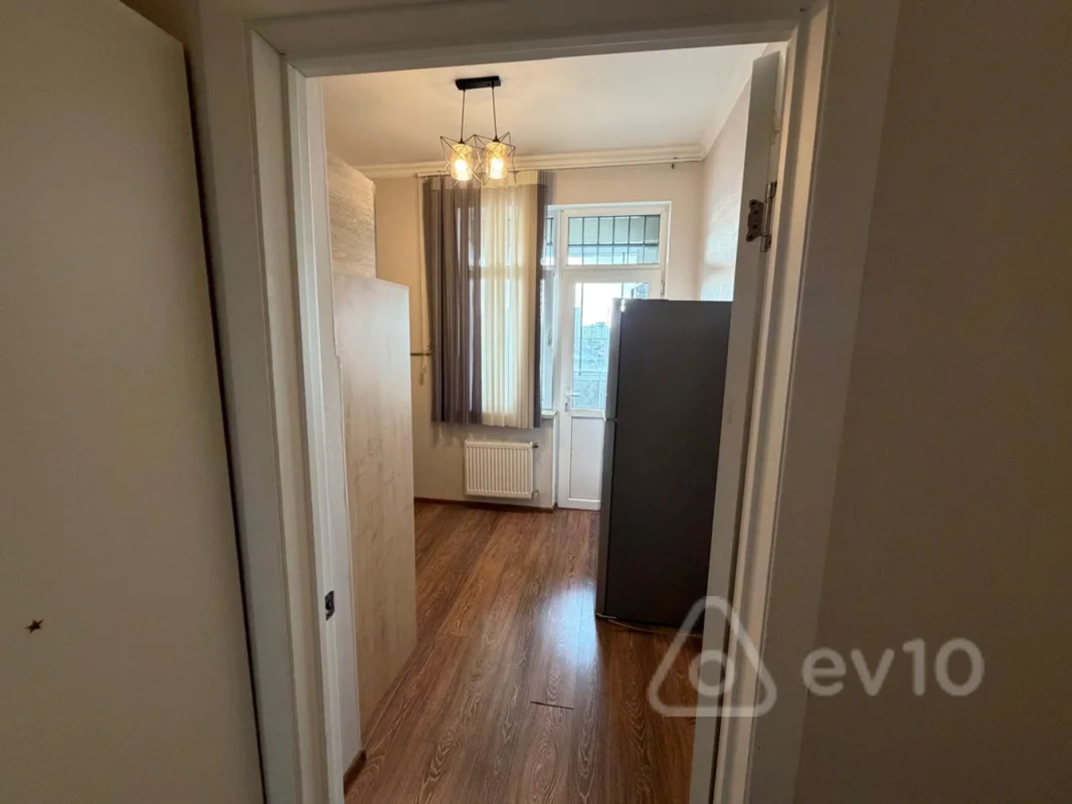 Kirayə verilir 2 otaqlı yeni tikili 70 m²