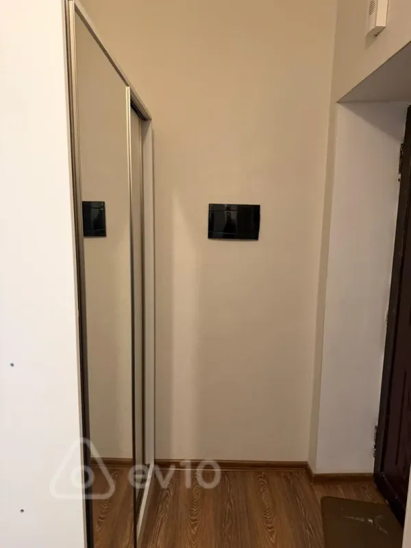 Kirayə verilir 2 otaqlı yeni tikili 70 m²