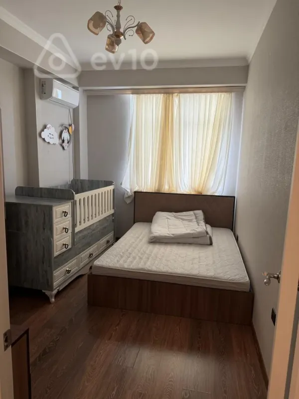 Kirayə verilir 2 otaqlı yeni tikili 70 m²