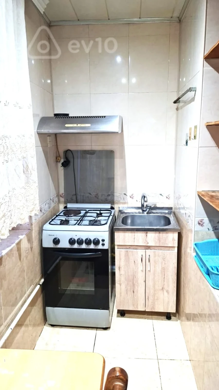 Kirayə verilir 3 otaqlı köhnə tikili 65 m²