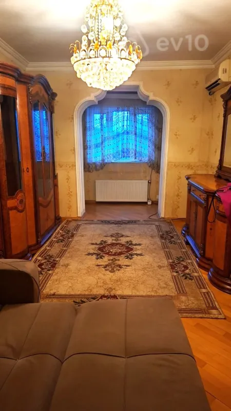 Kirayə verilir 3 otaqlı köhnə tikili 65 m²