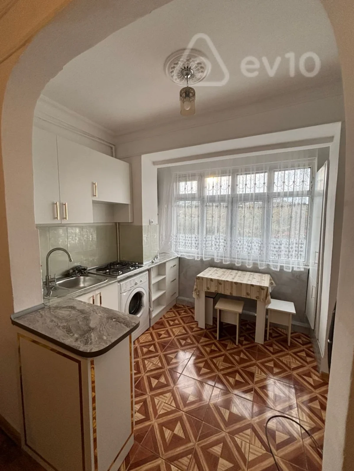 Kirayə verilir 2 otaqlı yeni tikili 62 m²