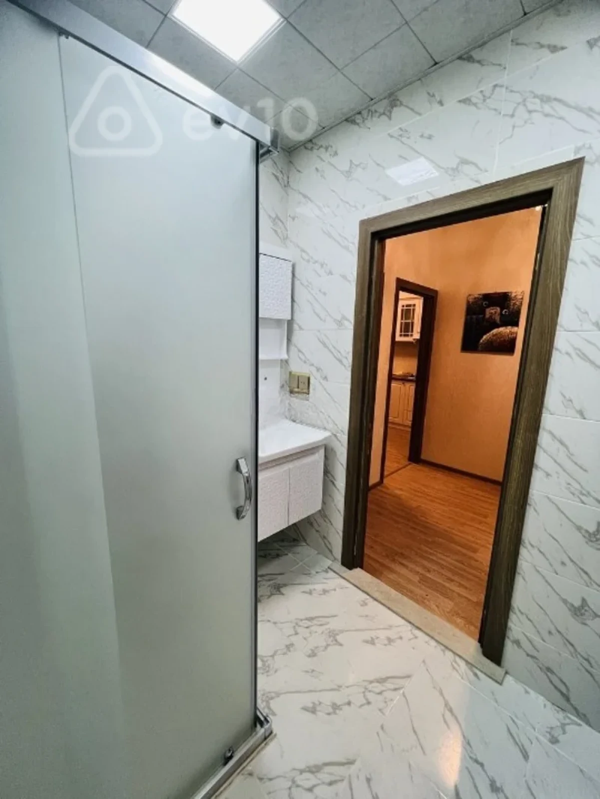 Kirayə verilir 2 otaqlı yeni tikili 55 m²