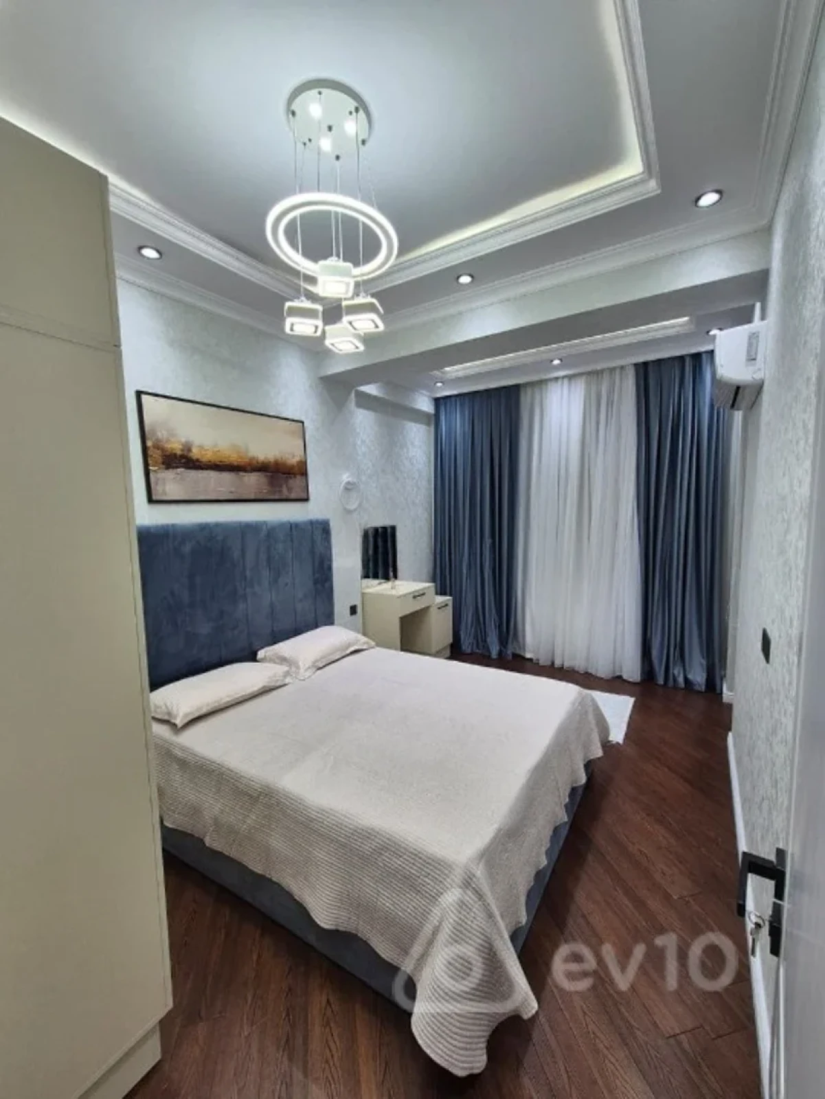 Kirayə verilir 2 otaqlı yeni tikili 60 m²