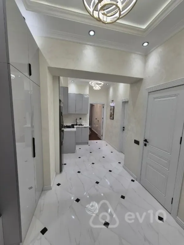 Kirayə verilir 2 otaqlı yeni tikili 60 m²