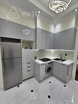 Kirayə verilir 2 otaqlı yeni tikili 60 m²