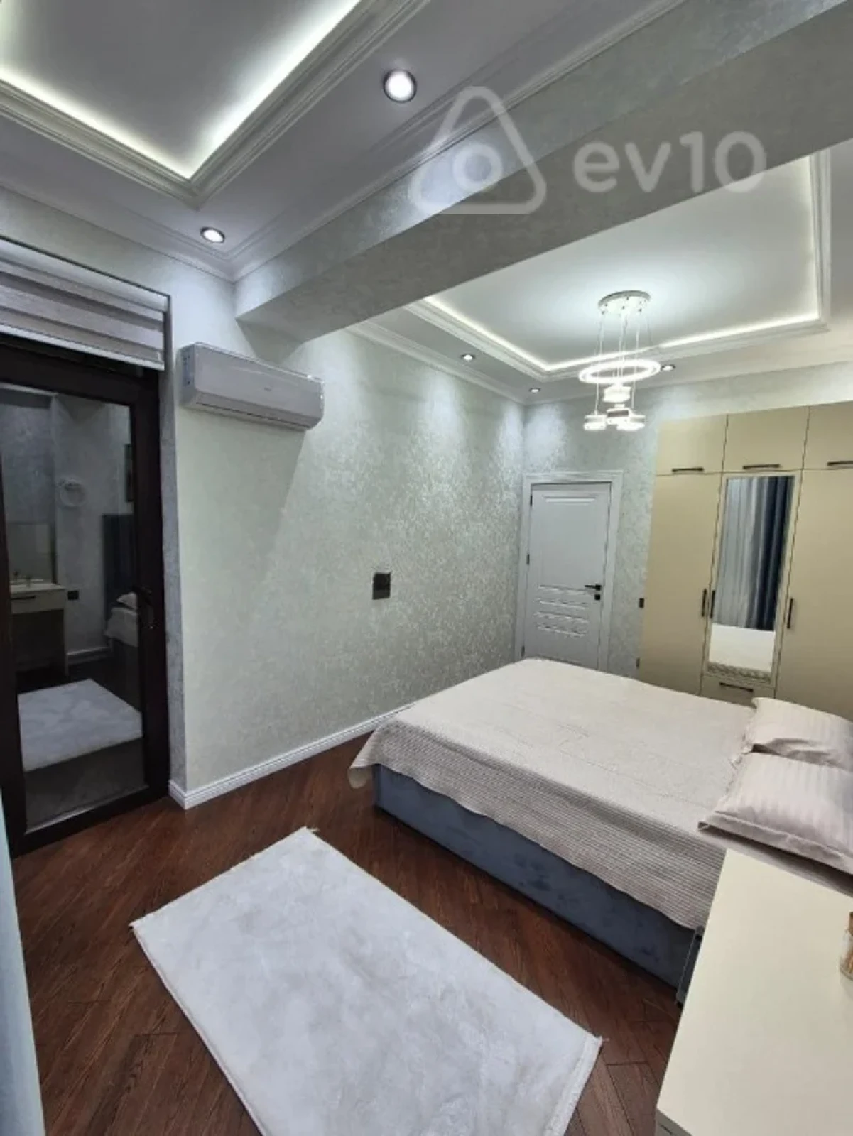 Kirayə verilir 2 otaqlı yeni tikili 60 m²