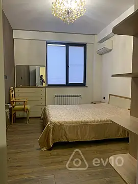 Kirayə verilir 2 otaqlı yeni tikili 80 m²