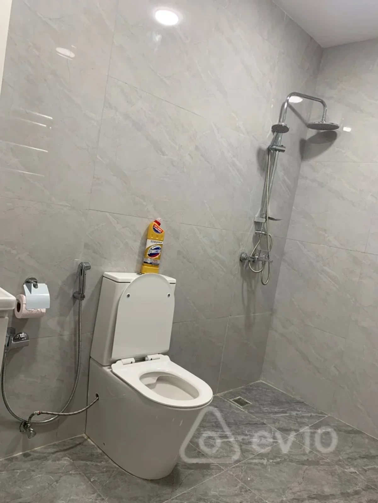 Kirayə verilir 2 otaqlı yeni tikili 80 m²