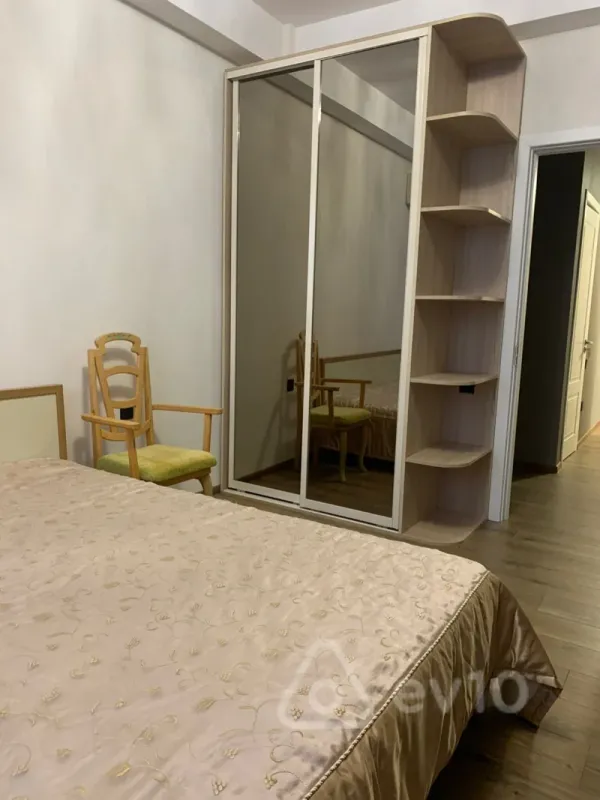 Kirayə verilir 2 otaqlı yeni tikili 80 m²