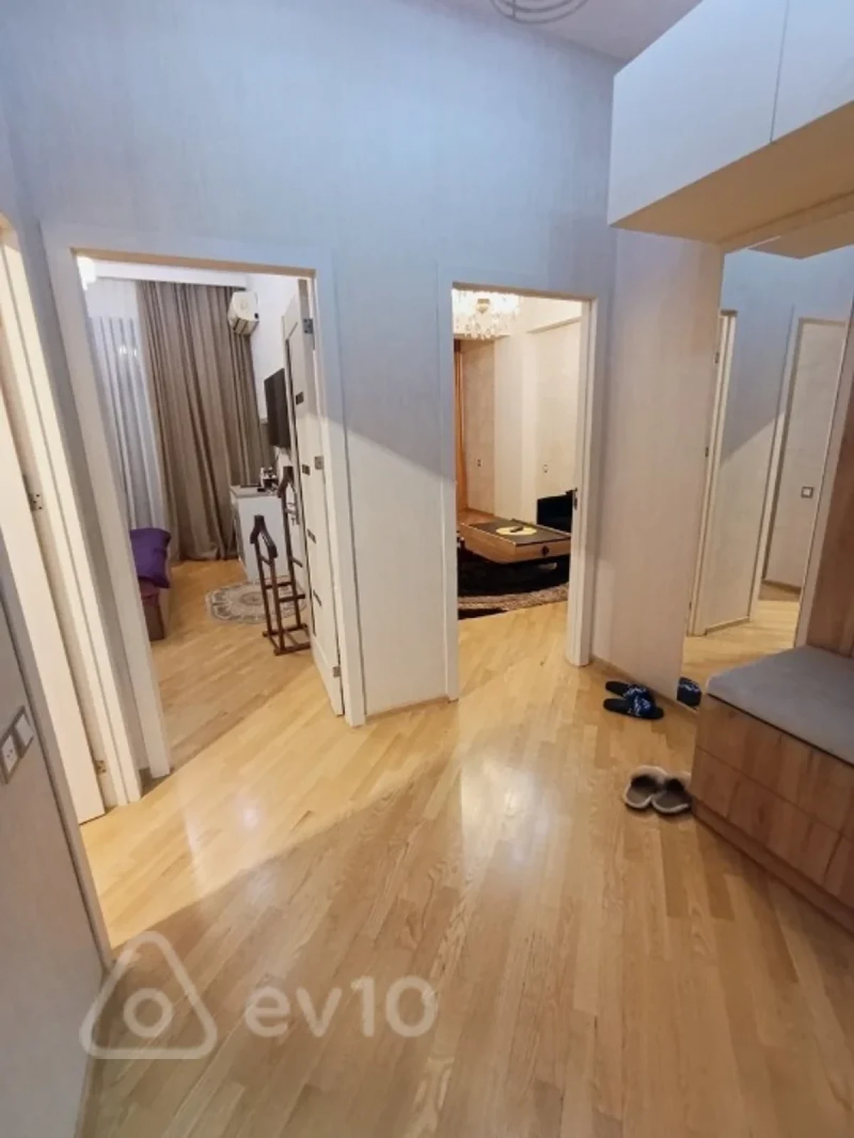 Kirayə verilir 2 otaqlı yeni tikili 73 m²