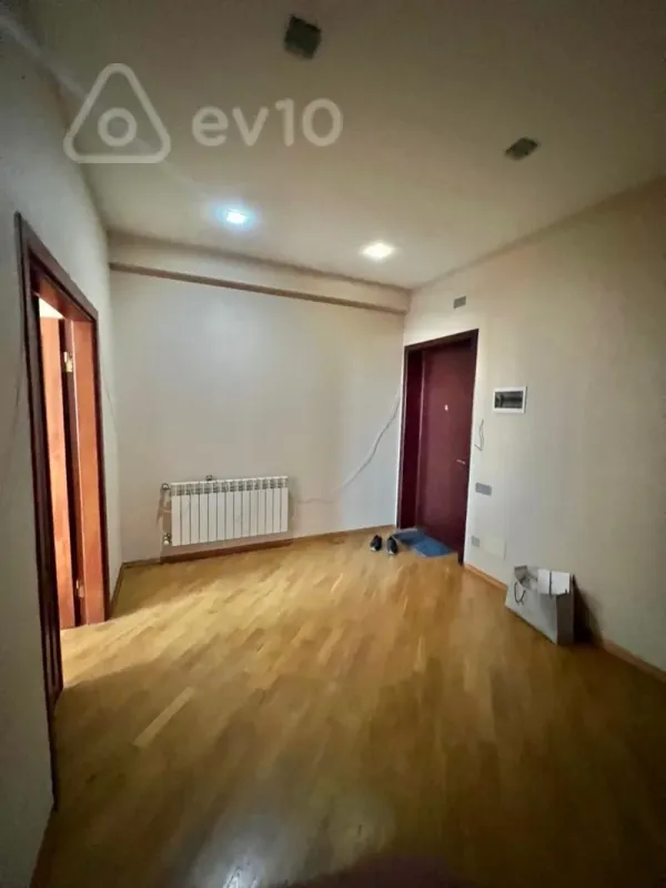Satılır 3 otaqlı yeni tikili 130 m²