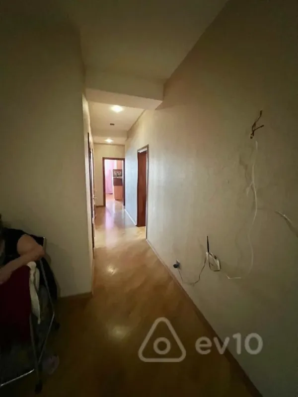 Satılır 3 otaqlı yeni tikili 130 m²