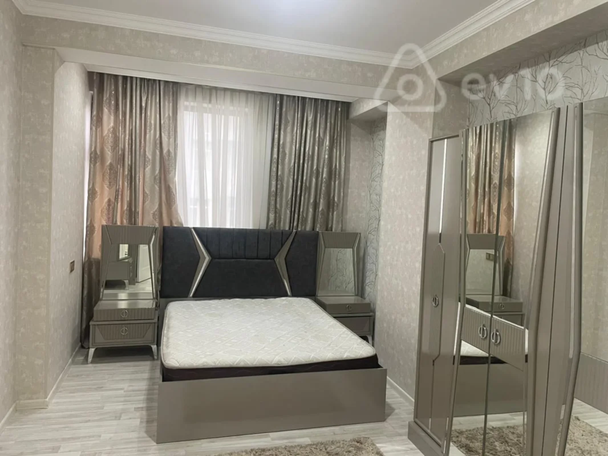 Kirayə verilir 3 otaqlı yeni tikili 126 m²