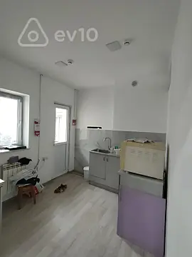 Satılır mənzil 100 m²