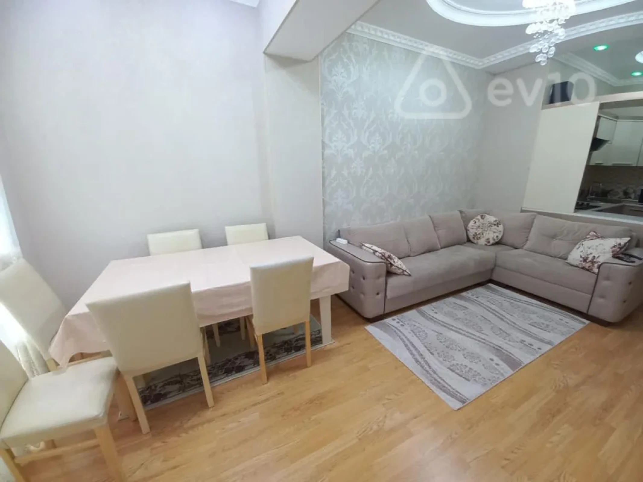 Kirayə verilir 2 otaqlı yeni tikili 69 m²
