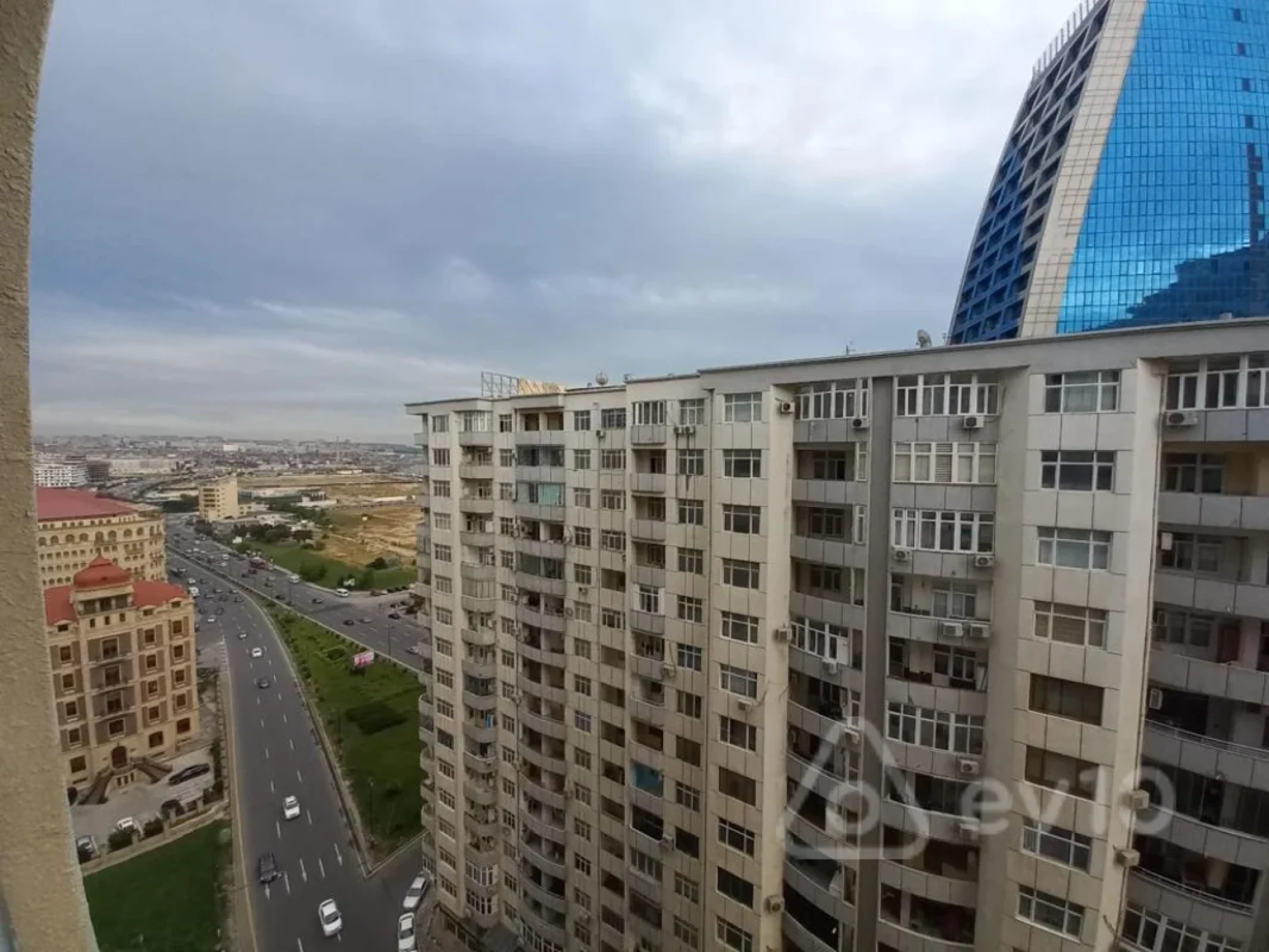 Kirayə verilir 2 otaqlı yeni tikili 69 m²