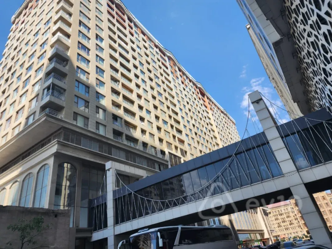 Kirayə verilir 2 otaqlı yeni tikili 69 m²