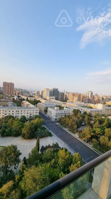 Kirayə verilir 4 otaqlı yeni tikili 130 m²