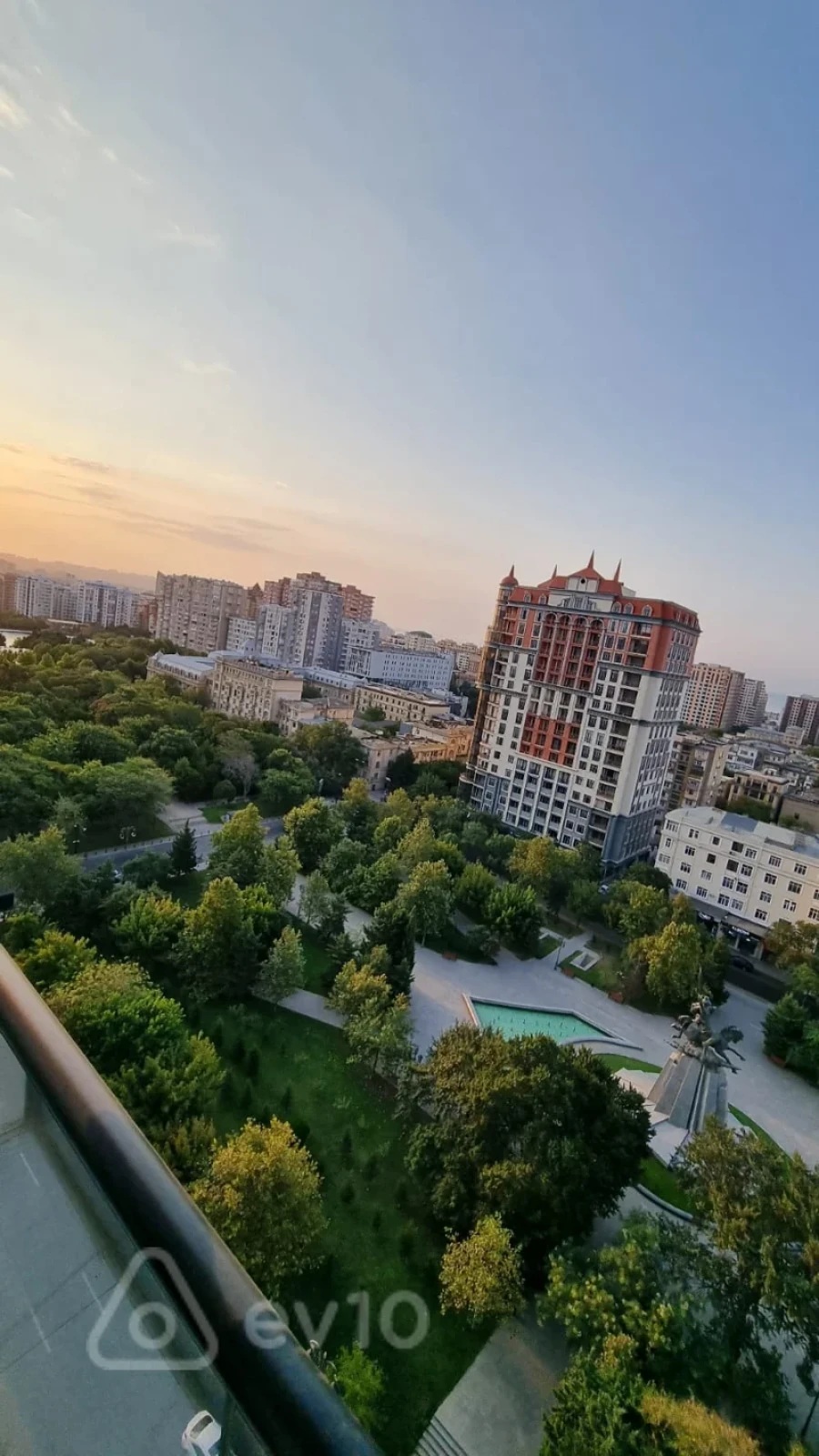 Kirayə verilir 4 otaqlı yeni tikili 130 m²