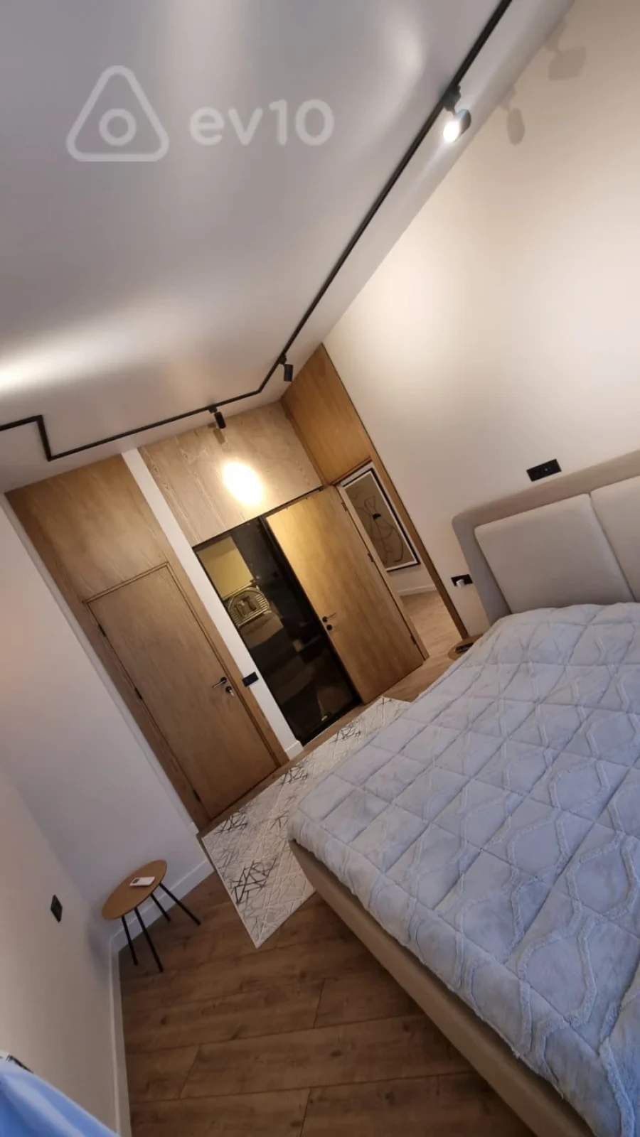 Kirayə verilir 4 otaqlı yeni tikili 130 m²
